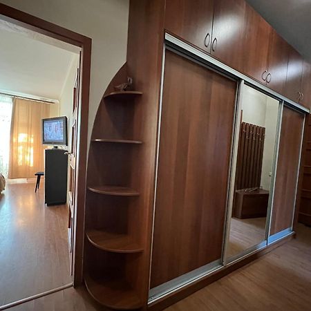 Apartment On Skorykovskyi Lane 4 Dnipro Exterior foto